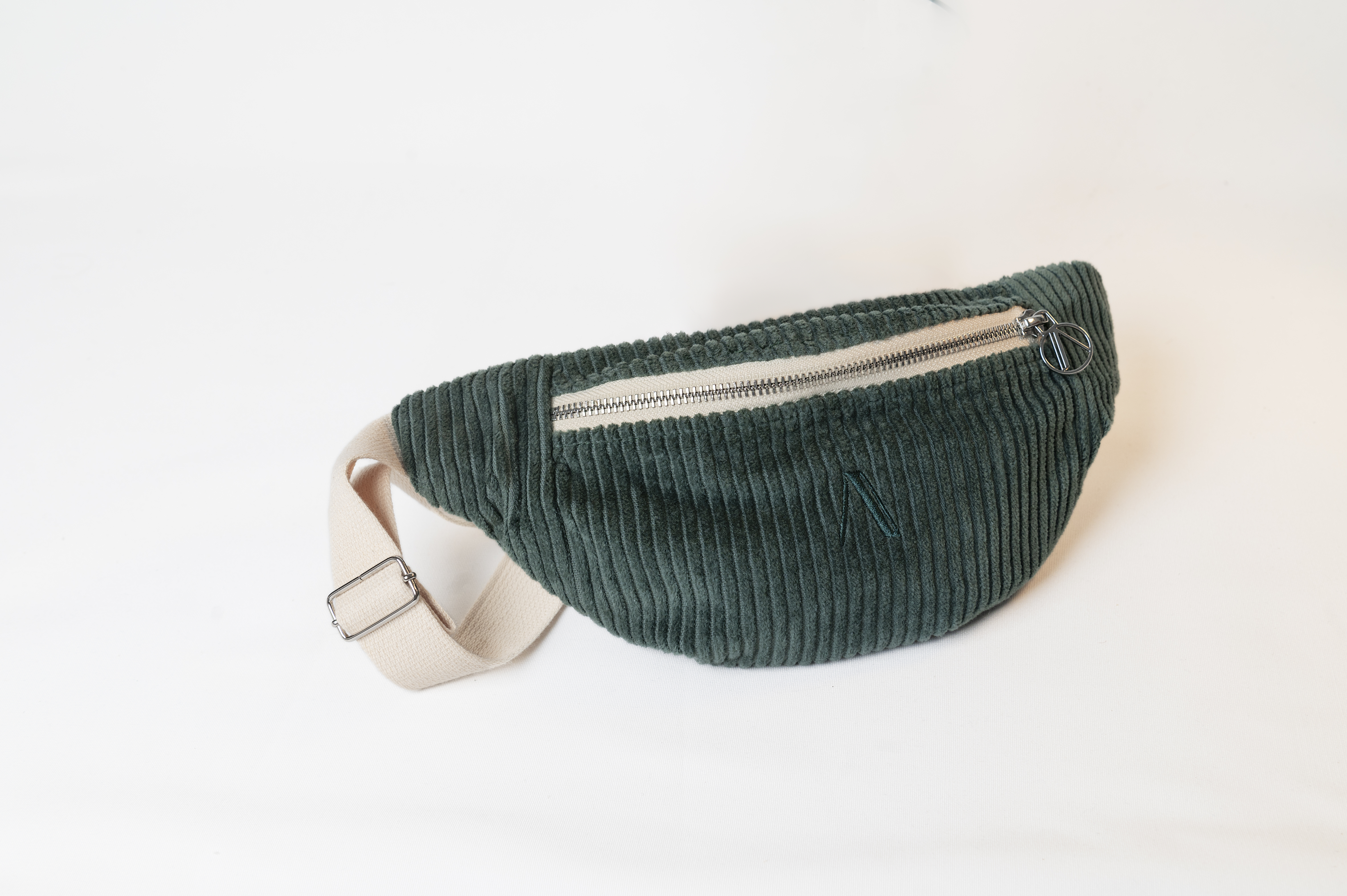 Sacoche velours côtelé Vert Sapin argentée Auguste